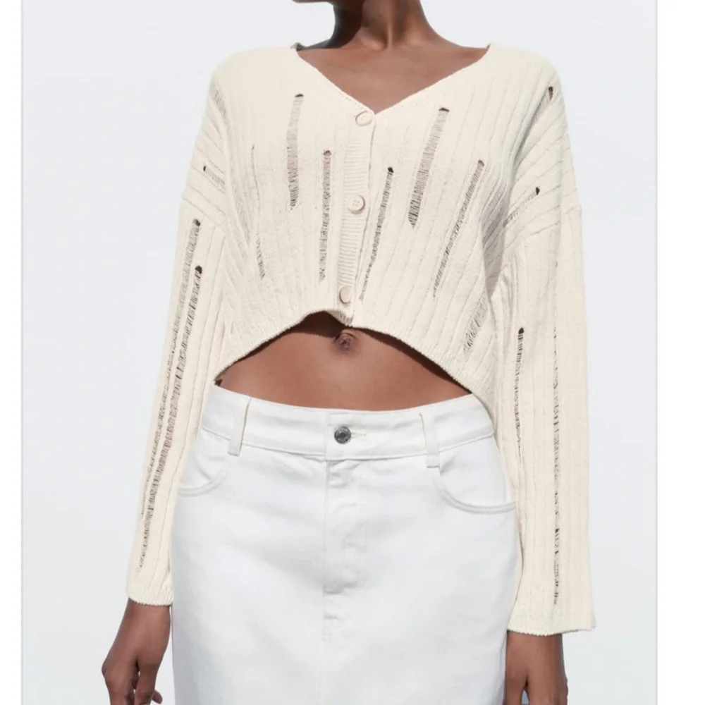 NWT ZARA Cream Knit Button-Up Sweater - Picture 1 of 5